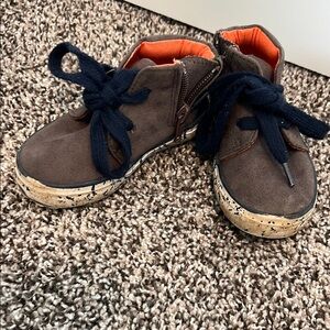 Size 5 zip up / laces cat & jack Brown and Orange Kids Shoes